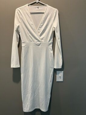 Womens White Bodycon Midi Dress Medium Long Sleeve V Neck Stretch
